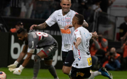 Timão estreia com goleada no Paulistão e Flu soma mais três pontos no Carioca