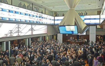 Coronavírus derruba bolsas mundiais, Ibovespa fecha em queda de mais de 3%