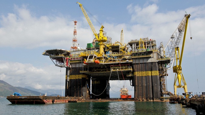 Crise entre EUA e Irã pode afetar o Brasil por conta da alta do petróleo e derivados