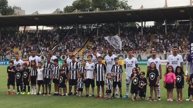 Após estrear com derrota, Botafogo enfrenta Madureira em busca dos primeiros pontos no campeonato Carioca