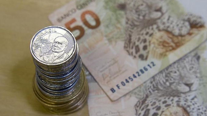 Taxa básica de juros cai para 4,25% ao ano, menor patamar da história