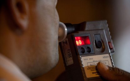 Ministério da saúde orienta a população a não consumir bebida alcoólica se for dirigir no Carnaval