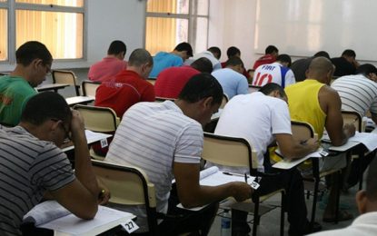 Cerca de 185 concursos públicos estão com inscrições abertas em todo país