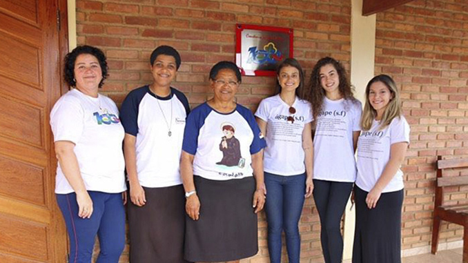 Projeto Ágape realiza campanha para aquisição de livros didáticos