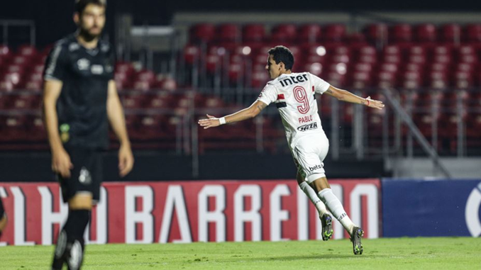 ESTADUAIS: São Paulo vence Santos e Fluminense derrota Vasco com estádios vazios