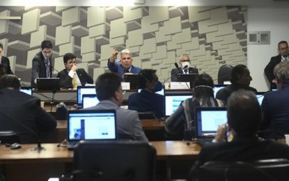 Com veto à vale-transporte em dinheiro, comissão mista aprova relatório da MP Verde e Amarelo