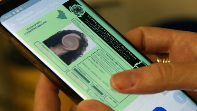 Atualização em CNH digital permite que multa seja enviada diretamente ao condutor