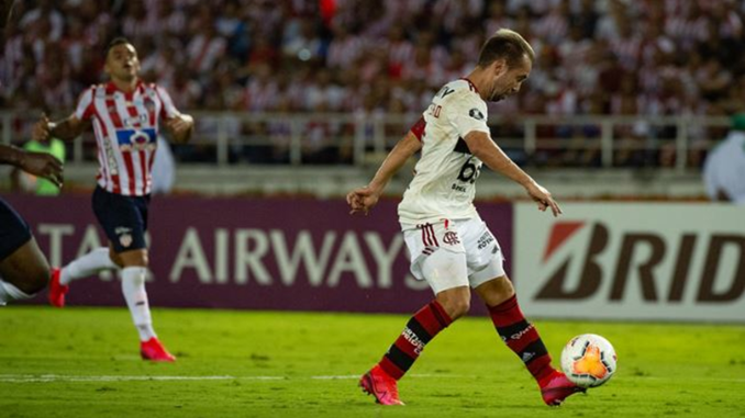 Mengão vence na estreia da Libertadores com dois gols de Everton Ribeiro
