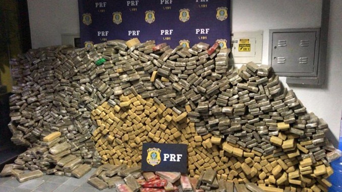 PRF faz a maior apreensão de maconha do ano, no município de Betim/MG