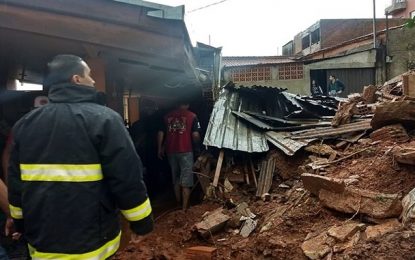 CHUVA E LAMA CAUSAM ESTRAGOS, EM MONTE SIÃO