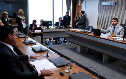 Sem alterações, senadores concluem votação do novo marco legal que prevê portabilidade da conta de luz