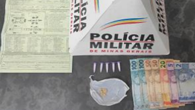 Polícia Militar prende denunciados por tráfico de drogas, em Conselheiro Lafaiete