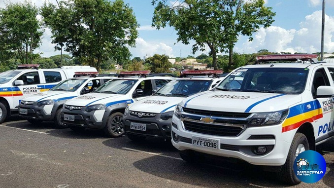 Bandidos roubam carga de caminhão e fazem reféns, próximo ao Posto Trevão