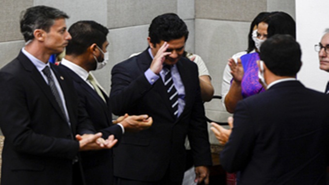 Sérgio Moro pede demissão do Ministério da Justiça