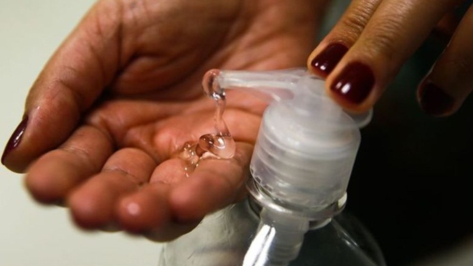 82,7% da população brasileira aderiu a práticas de higiene com a Covid-19