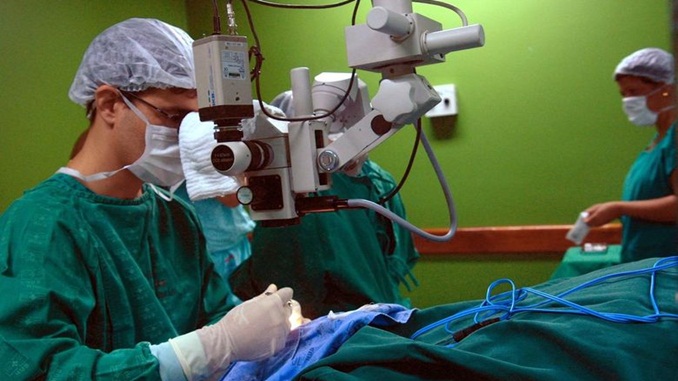 Bolsonaro sanciona lei que libera telemedicina durante pandemia