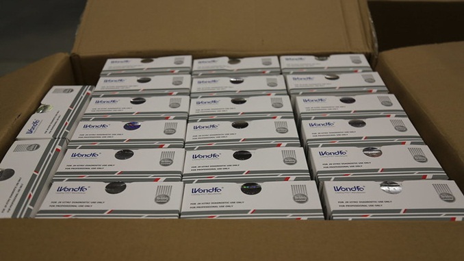 Testes rápidos de coronavírus serão usados primeiro em profissionais de saúde e segurança pública