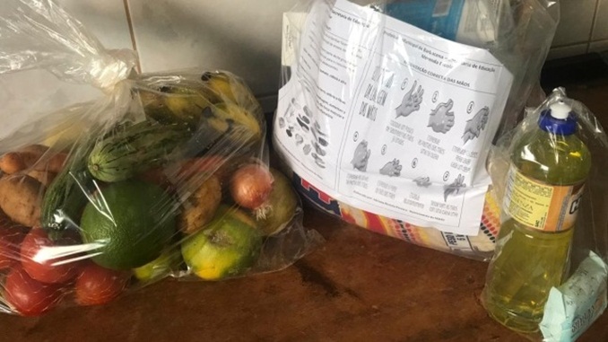 Educação distribui kits da merenda escolar para alunos da Rede Municipal