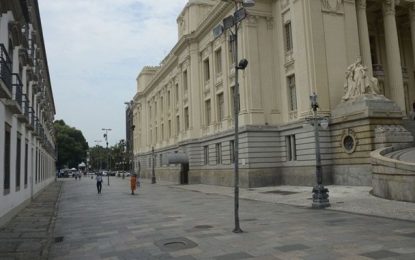 Gestores devem avaliar condições antes do fim do isolamento social, afirma ministro da Saúde