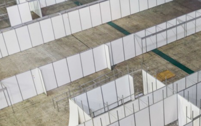 Hospital de campanha que está sendo montado no Expominas fica pronto nesta sexta-feira