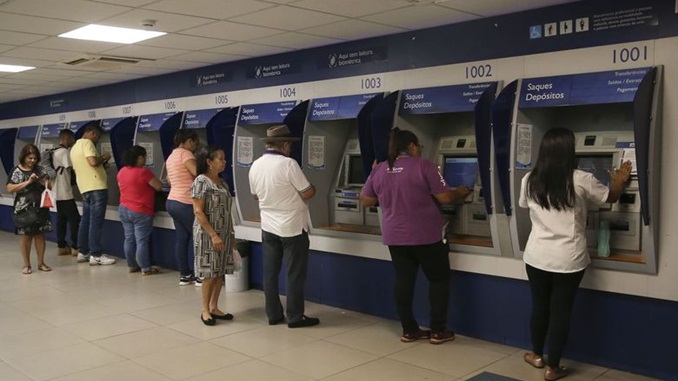 Auxílio emergencial: Mais de 94% dos beneficiários já movimentaram recursos