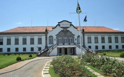 85% dos 253 casos de COVID-19 em Barbacena são da Epcar