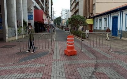 Área Central com tráfego de veículos interditado