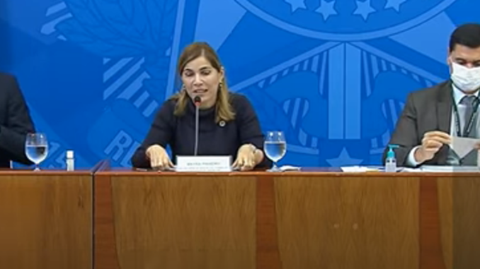 Ministério da Saúde apresenta dados sobre contratação de profissionais de saúde e lança campanha de doação de sangue