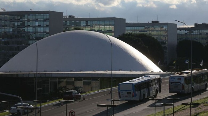 Projeto a ser analisado pela Câmara facilita tratamento para pacientes com câncer