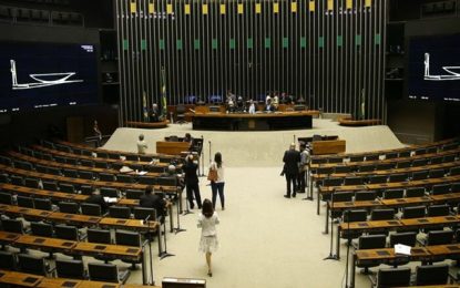 Tramitação lenta do novo Fundeb no Congresso Nacional preocupa gestores de todo o país