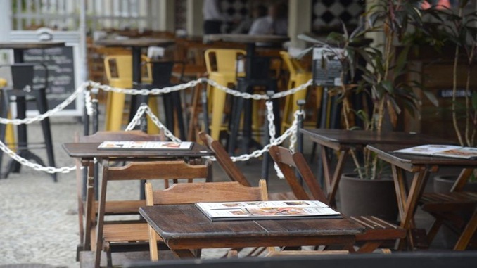 Bares e restaurantes reabrem em 39 cidades do interior paulista