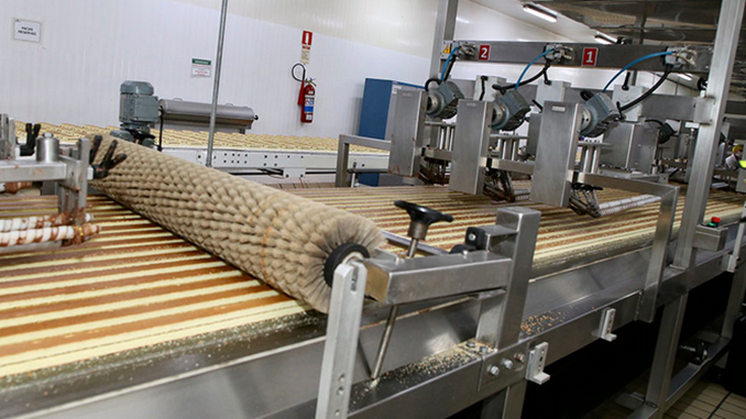 Produção industrial cai 18,8% com pandemia em abril e tem pior resultado em 18 anos