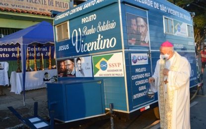 Juiz de Fora inaugura trailer solidário para moradores de rua