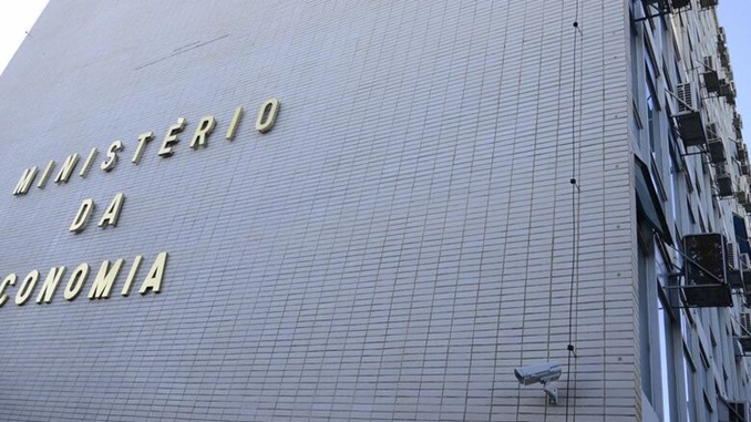 Governo permite que multas aplicadas a fornecedores sejam adiadas e parceladas