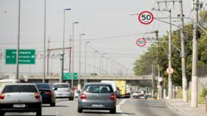 Velocidade da via: especialista aponta falhas em estudos de elaboração