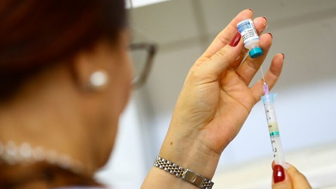 Pandemia provoca queda na procura por vacinas