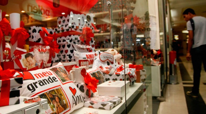 Dia dos Namorados deve apresentar queda de mais de 40% nas vendas