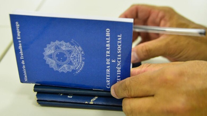 Programa que permite redução de jornada e salário será prorrogado por Decreto, afirma secretário