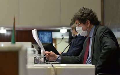 Desconto automático nas tarifas de água e luz é aprovado