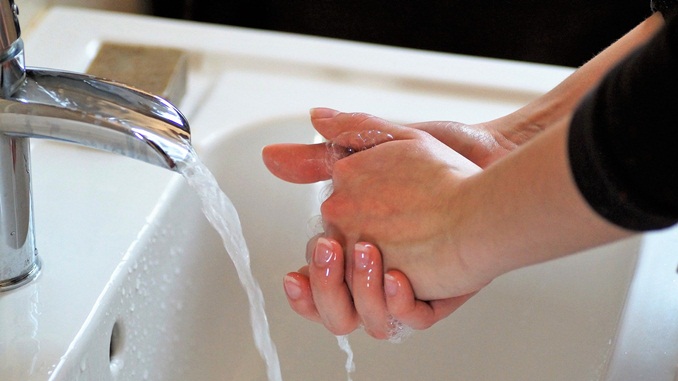 Reajuste tarifário na Copasa é adiado pelo Governo de Minas