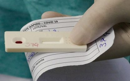 Brasil ultrapassa dois milhões de casos de Covid-19, mortes são mais de 76 mil