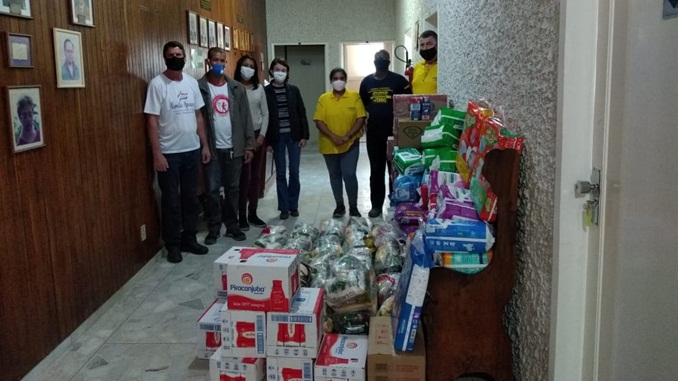 Atacadão do Ferro realiza campanha solidária em Barbacena