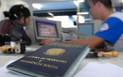 Municípios brasileiros tentam driblar a crise econômica e mantêm empregos com iniciativas locais