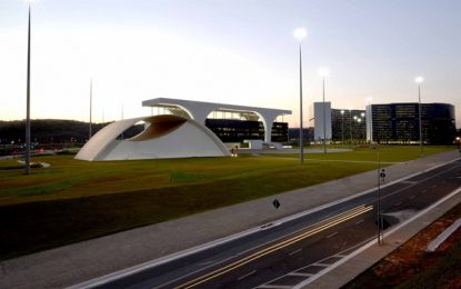 Governador anuncia antecipação do pagamento da 2ª parcela do salário dos servidores