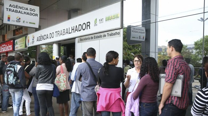 Mais de 12,5 milhões de brasileiros estão desempregados, aponta IBGE