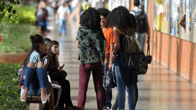 Ainda sem data de retorno, MEC lança protocolo de segurança para volta às aulas