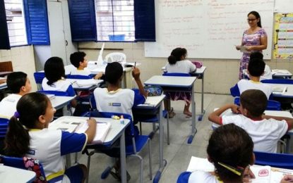 MP aprovada na Câmara flexibiliza calendário escolar