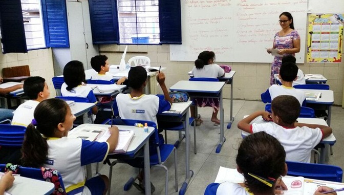 MP aprovada na Câmara flexibiliza calendário escolar