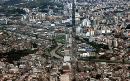 Juiz de Fora (MG) terá que compensar por danos morais homem que caiu em via pública