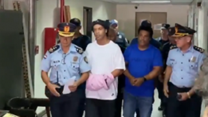 Ronaldinho e Assis podem ser liberados nesta segunda, no Paraguai